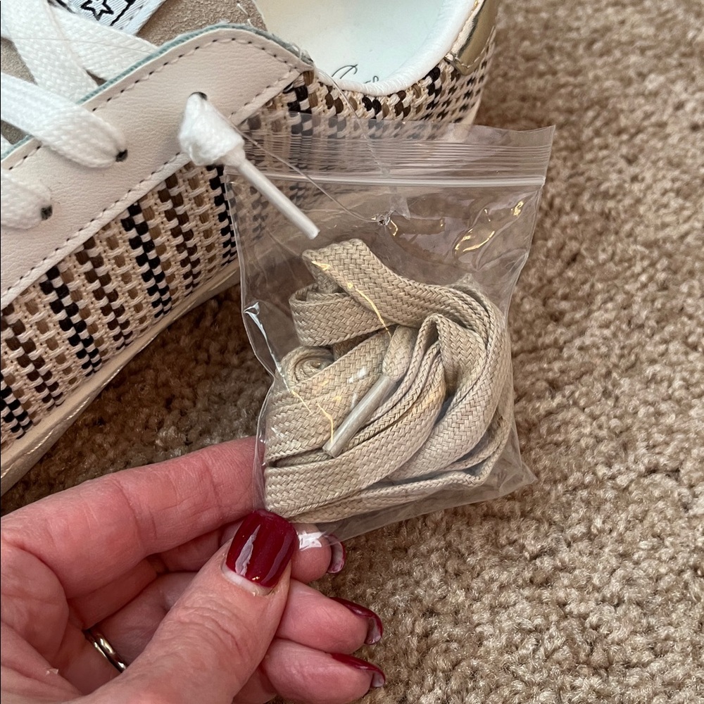 NIB Vintage Havana Carla Tweed Sneakers - Picture 4 of 10
